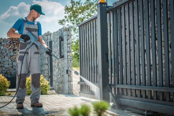 Best Animal Enclosure Cleaning  in Aurora, SD